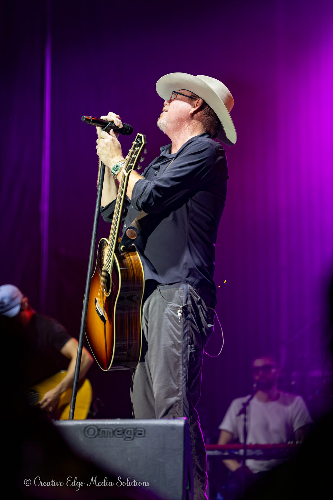 Pat Green, purple spotlight